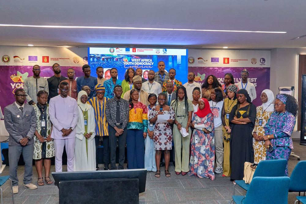 Delegates present the Dakar Declaration at the West Africa Youth Democracy Conference